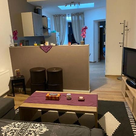 Superbe Appartement Charleroi Exterior foto